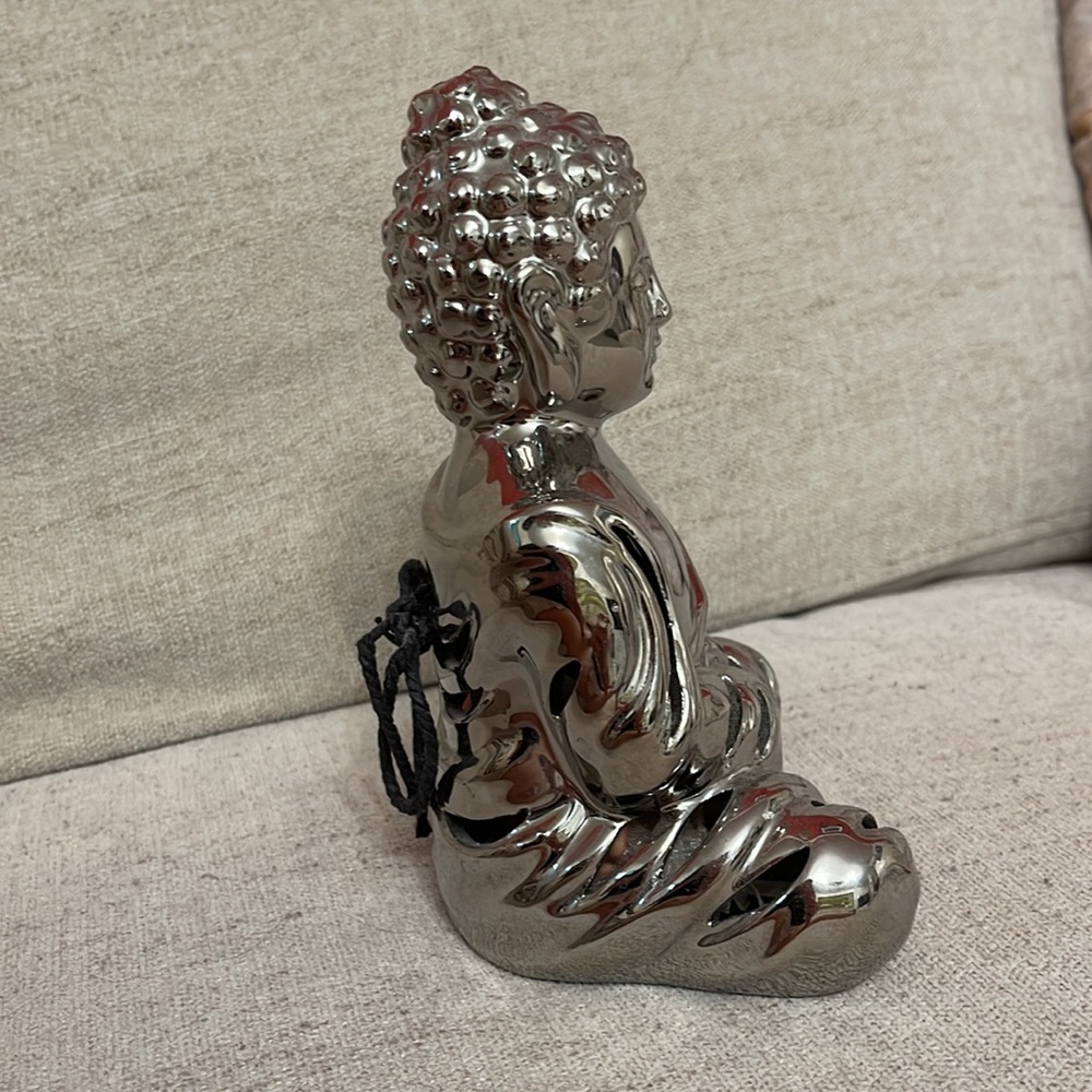 Small statue - Picture 2 of 4